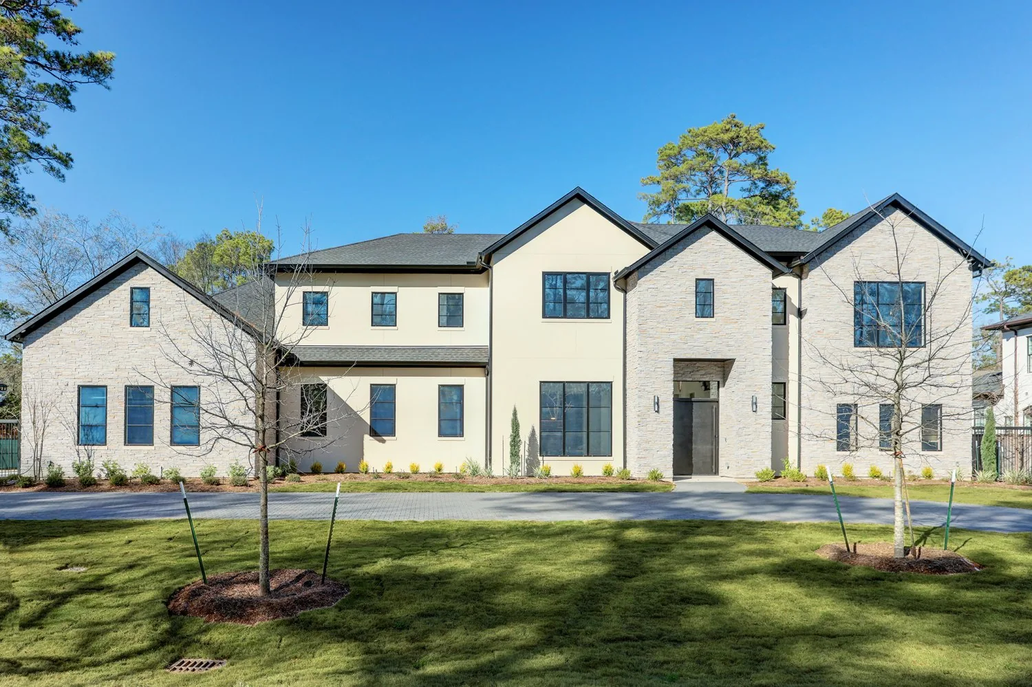 Bunker Hill custom residence by Capital Builders