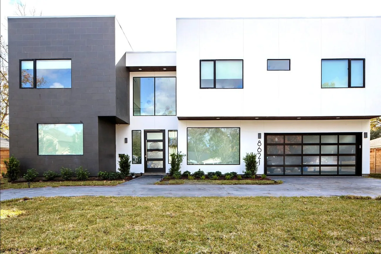 Spring Branch modern custom residence by Capital Builders